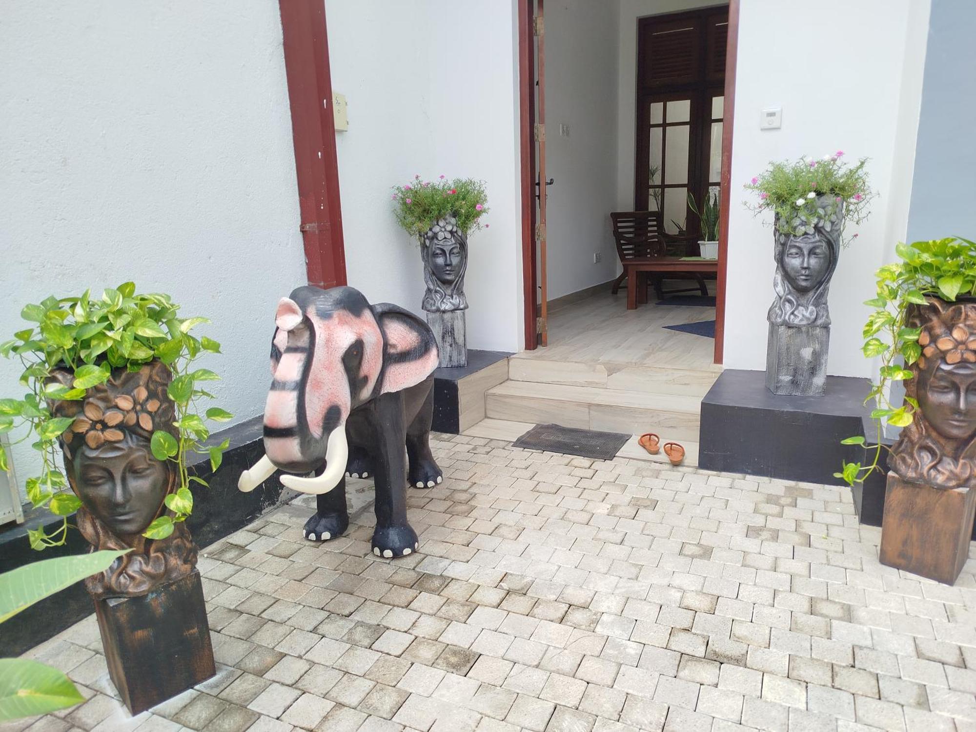 Elzangi Hotel Negombo Luaran gambar